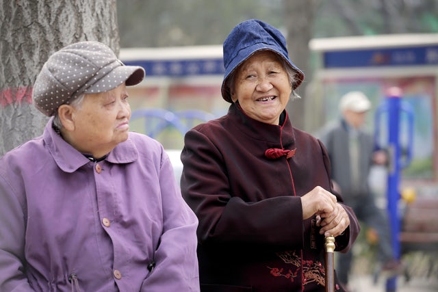Çin'de yaşlı nüfus 241 milyona ulaştı